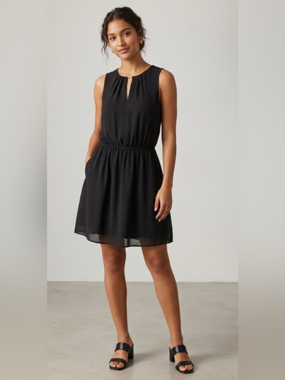 HM Black Chiffon Blouson Dress Sleeveless Keyhole Cutout Mini Cocktail Size 2